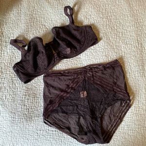 Huit 8 bra/high-waisted panty set